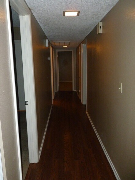 Building Photo - 3140 Sonata Dr