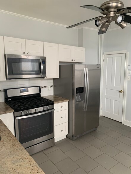 Building Photo - 203 Levering St