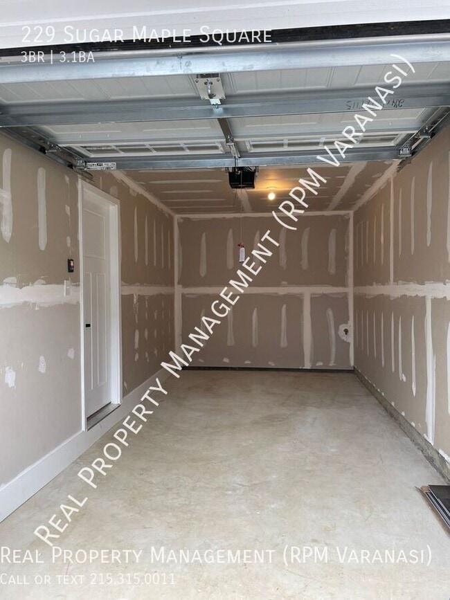 Building Photo - 229 Sugar Maple Square