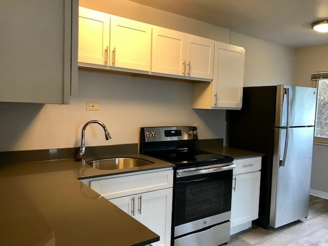 Building Photo - 7001 Rainier Ave S