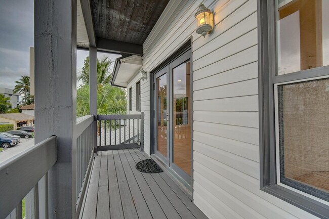 Building Photo - 21 Oceanview Dr