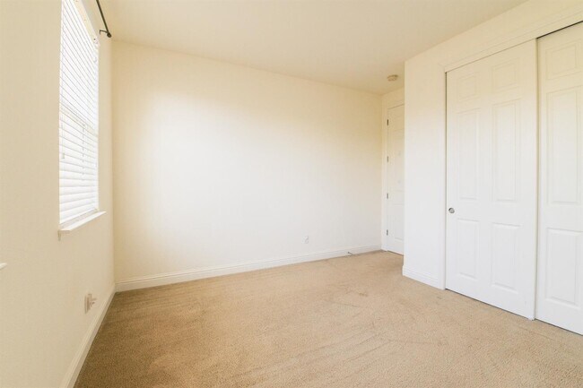 Building Photo - 3952 Serena Ave