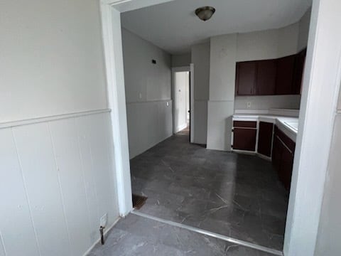 Building Photo - 2702 Midland Ave