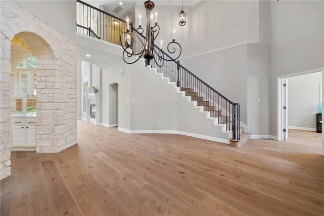 Building Photo - 3000 Welton Cliff Dr