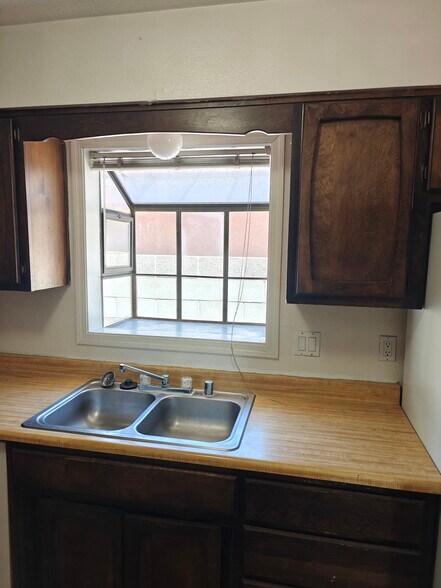 Building Photo - 7400 Santa Fe Trl NW