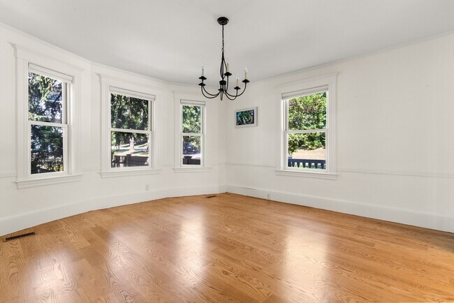 Building Photo - 161 Highland Ave