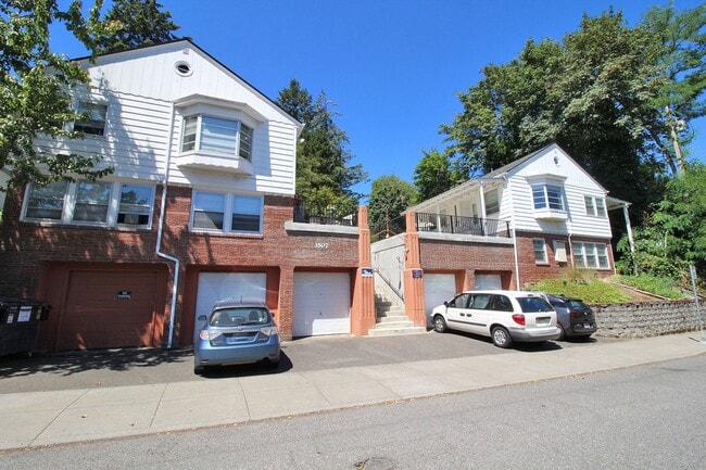 Building Photo - 3507 SW 11th Ave