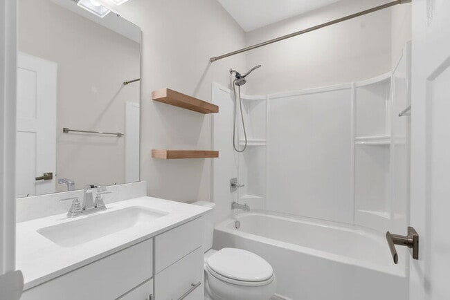 Building Photo - 113 Eagle Wood Dr