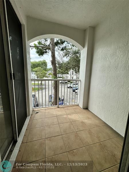 Building Photo - 4425 SW 160th Ave