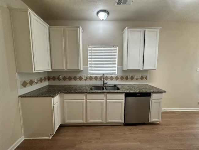 Building Photo - 1138 Evandale Ln