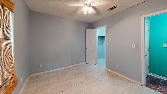 Building Photo - 1059 Woodlore Cir