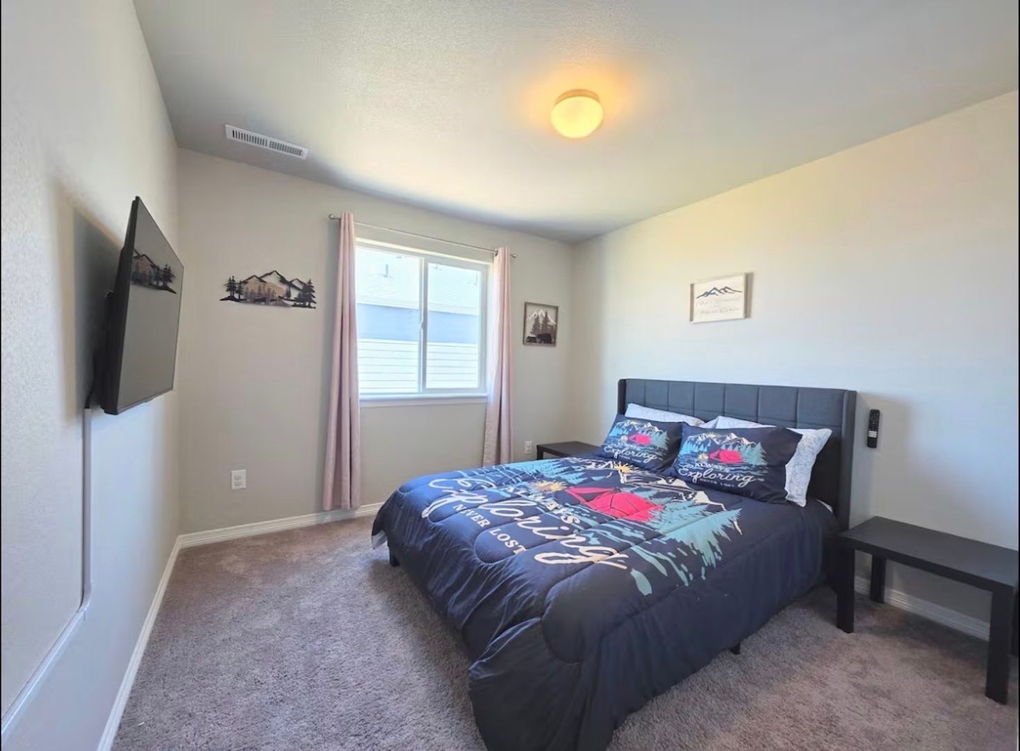 Building Photo - 6784 Skuna Dr