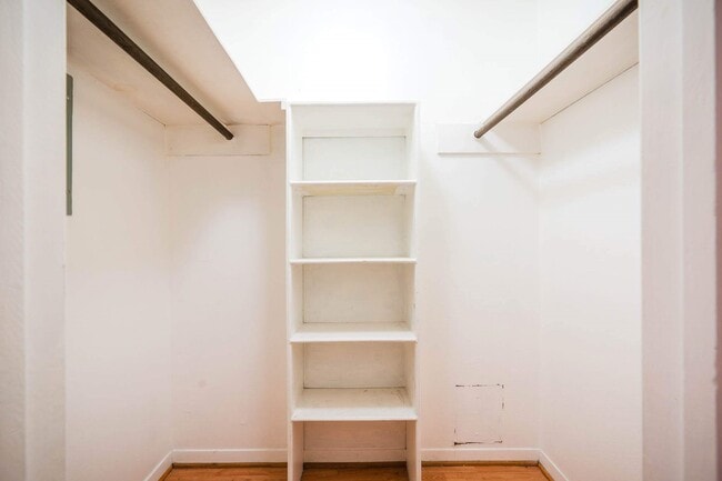 Building Photo - 3742 Thistlemont Dr