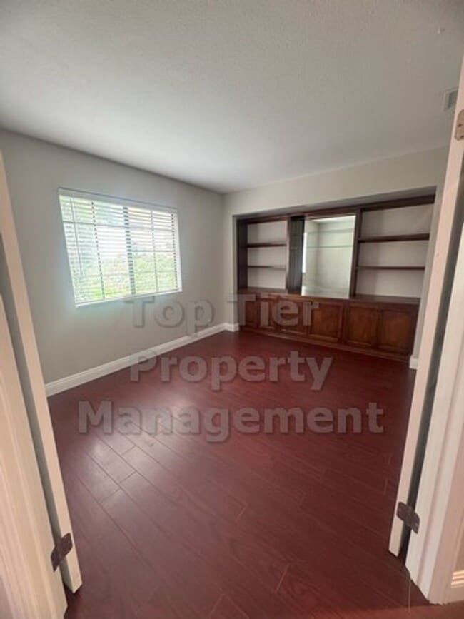 Building Photo - 3 Bedroom, 2 Bath Beautiful Carlsbad Home ...