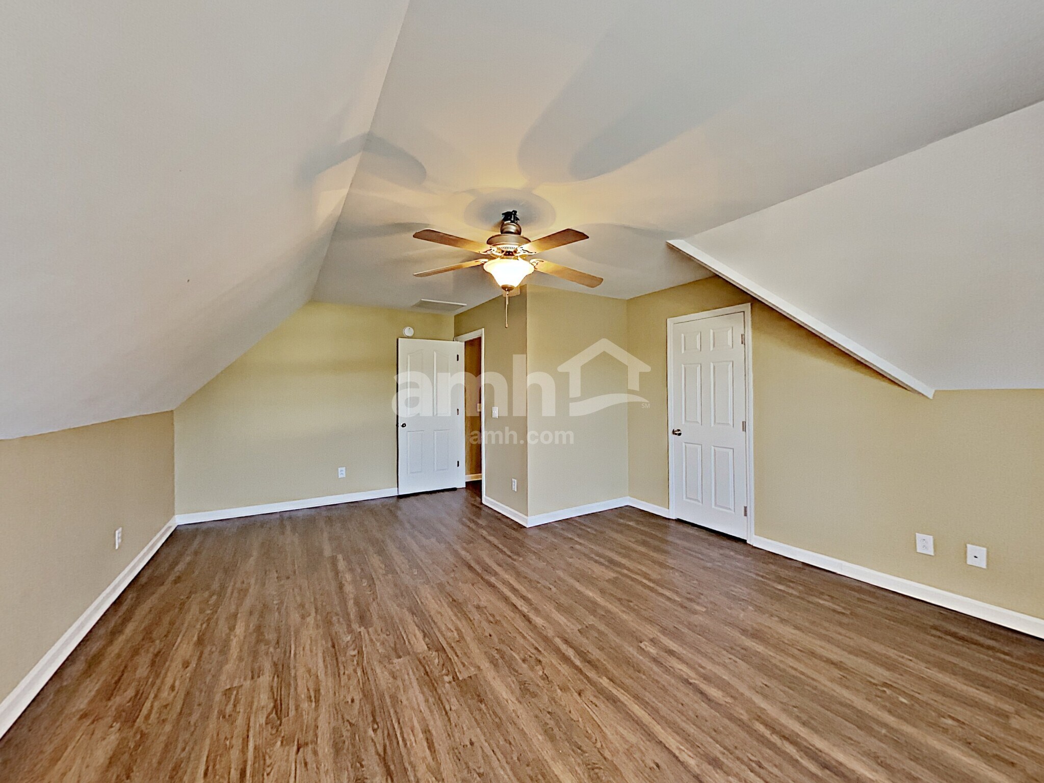 Building Photo - 5219 Cloister Dr