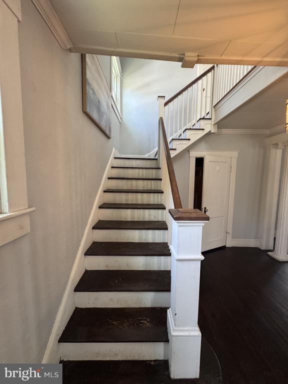 Building Photo - 416 Maryland Ave