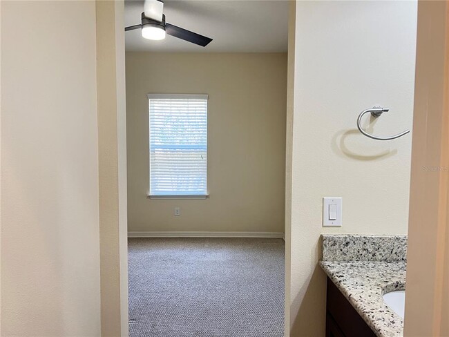 Building Photo - 5753 Hydrangea Cir