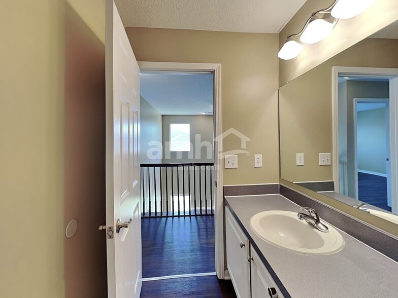 Building Photo - 11225 Santa Barbara Dr