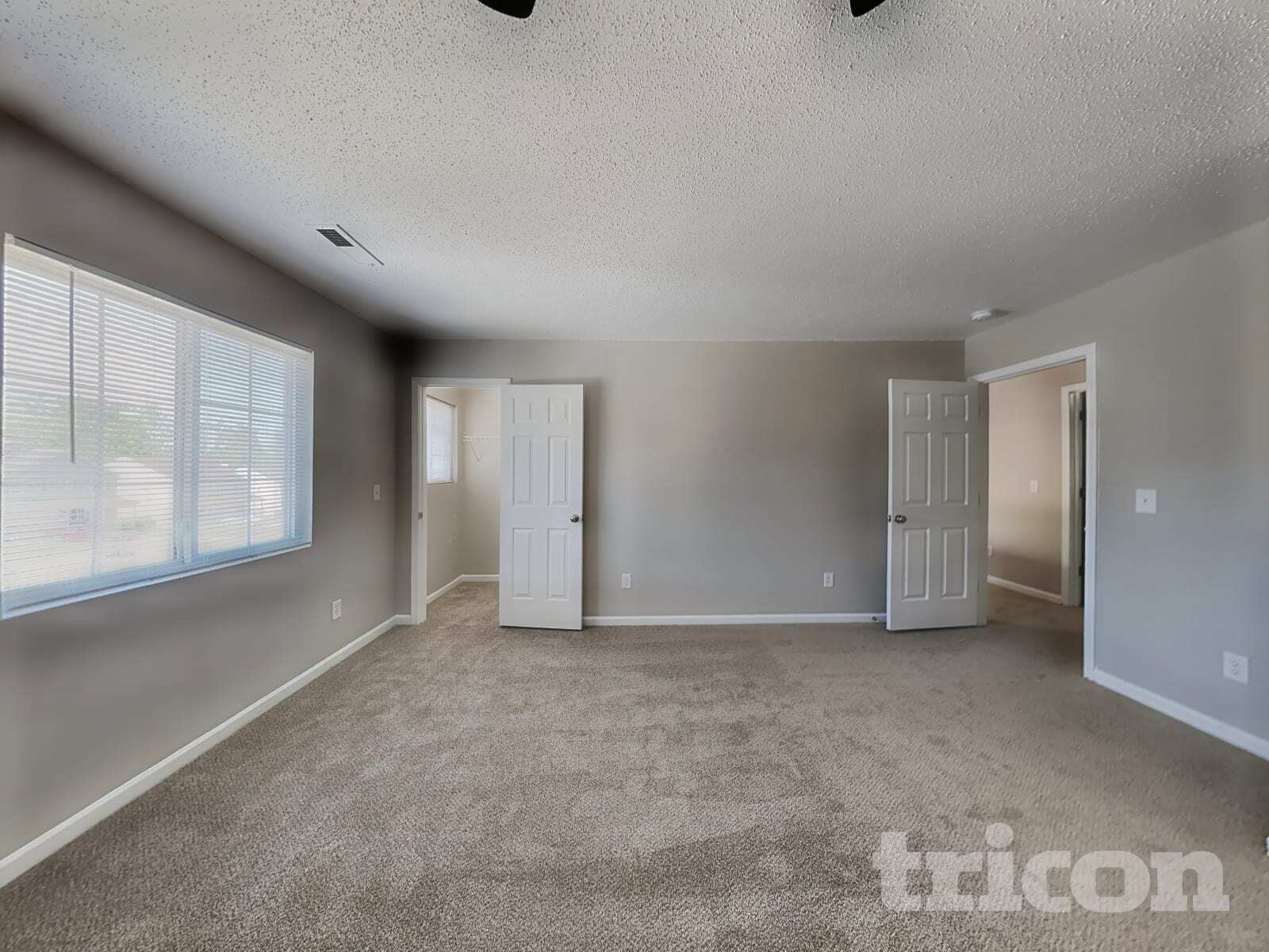 Building Photo - 1135 Edinburgh Dr