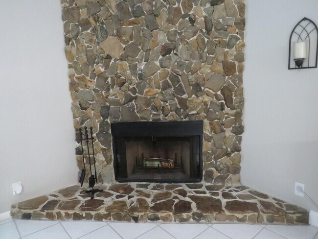 Building Photo - 1740 Shower Tree Way