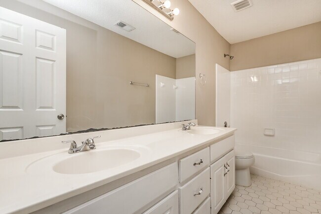 Building Photo - 1310 Kay Terrace SE