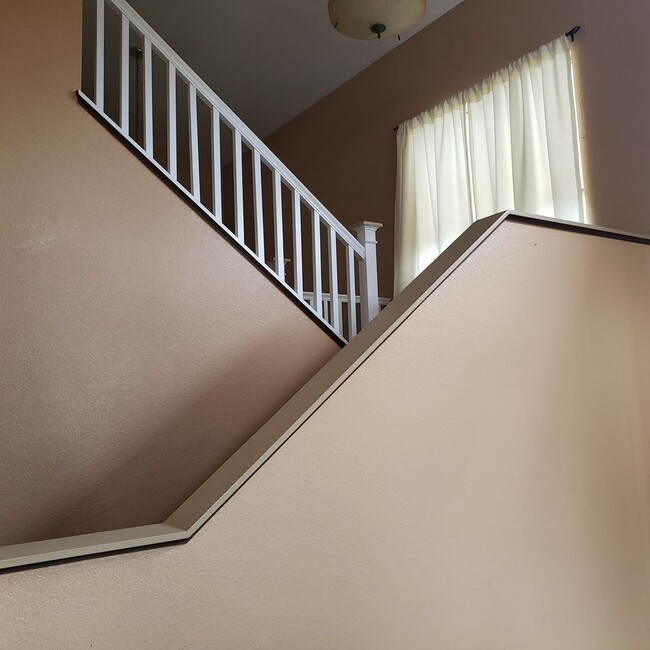 Building Photo - Beautiful home for rent in Jurupa Valley