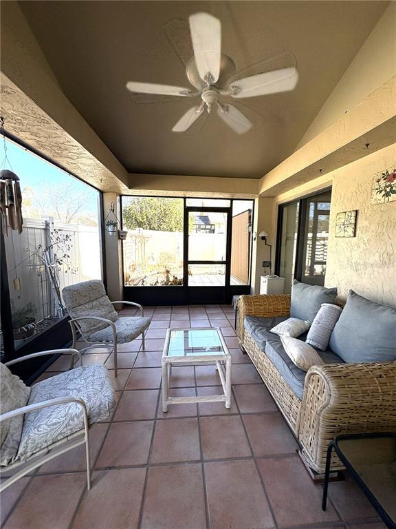 Building Photo - 4427 NE 5th St