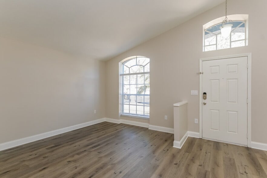 Building Photo - 6927 Waterbrook Ct