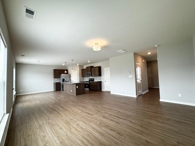 Building Photo - 224 Ivy Grn Pl