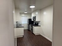 Building Photo - Camarillo Apartments