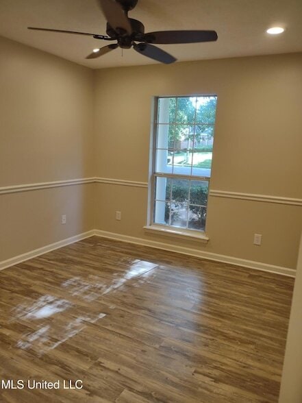 Building Photo - 206 Clark Farms Rd