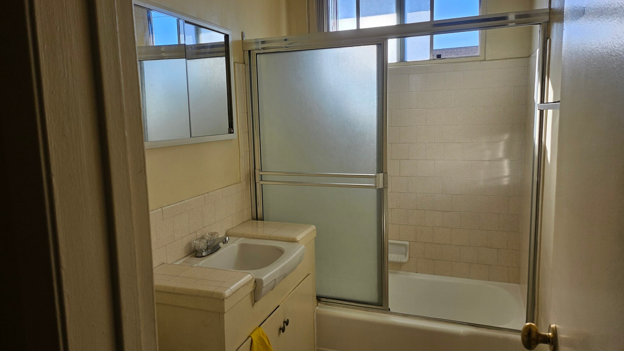 Building Photo - 151 E Riggin St