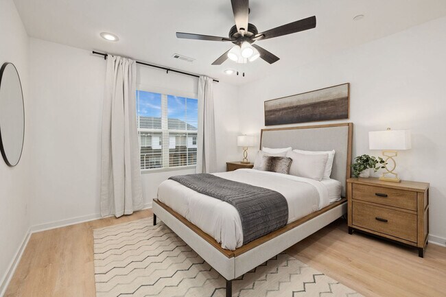 Building Photo - 1935 S Garland Ave