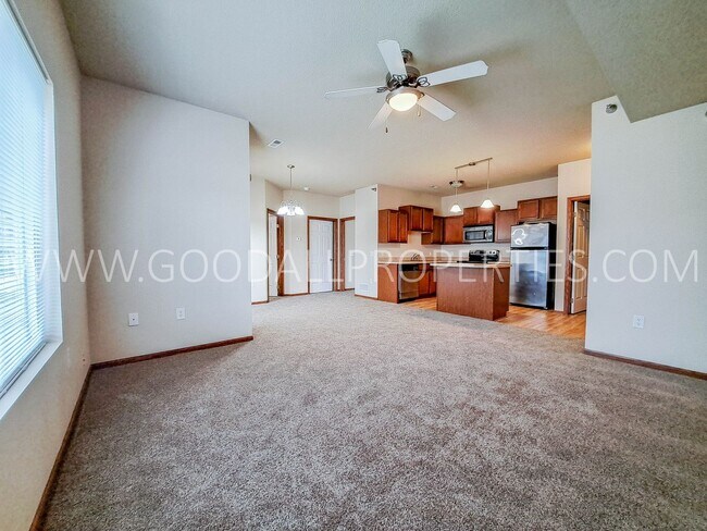 Building Photo - Rent Reduced! 2-Bedroom, 2-Bath Condo in Johnston with Detached Garage