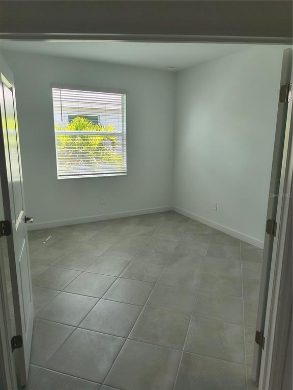 Building Photo - 8225 Shr Lk Dr