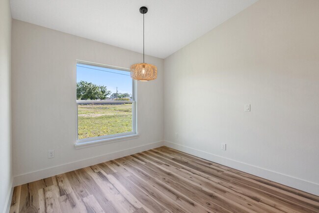 Building Photo - 2779 Quentin Ave SE
