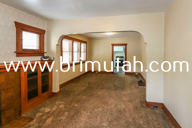 Building Photo - 1144 E 800 S