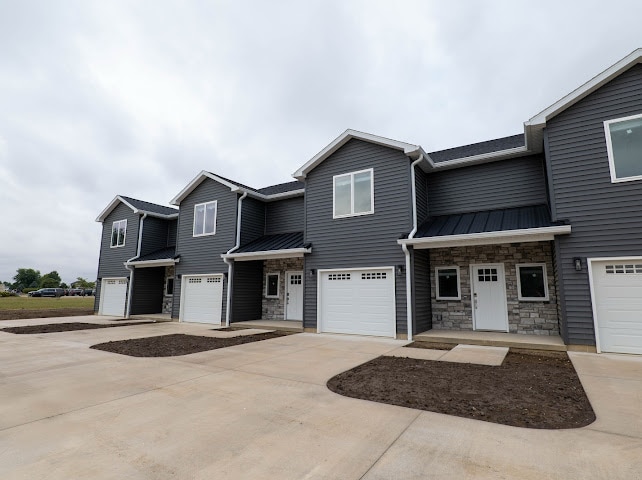 Building Photo - 1681 S Baltimore Ave