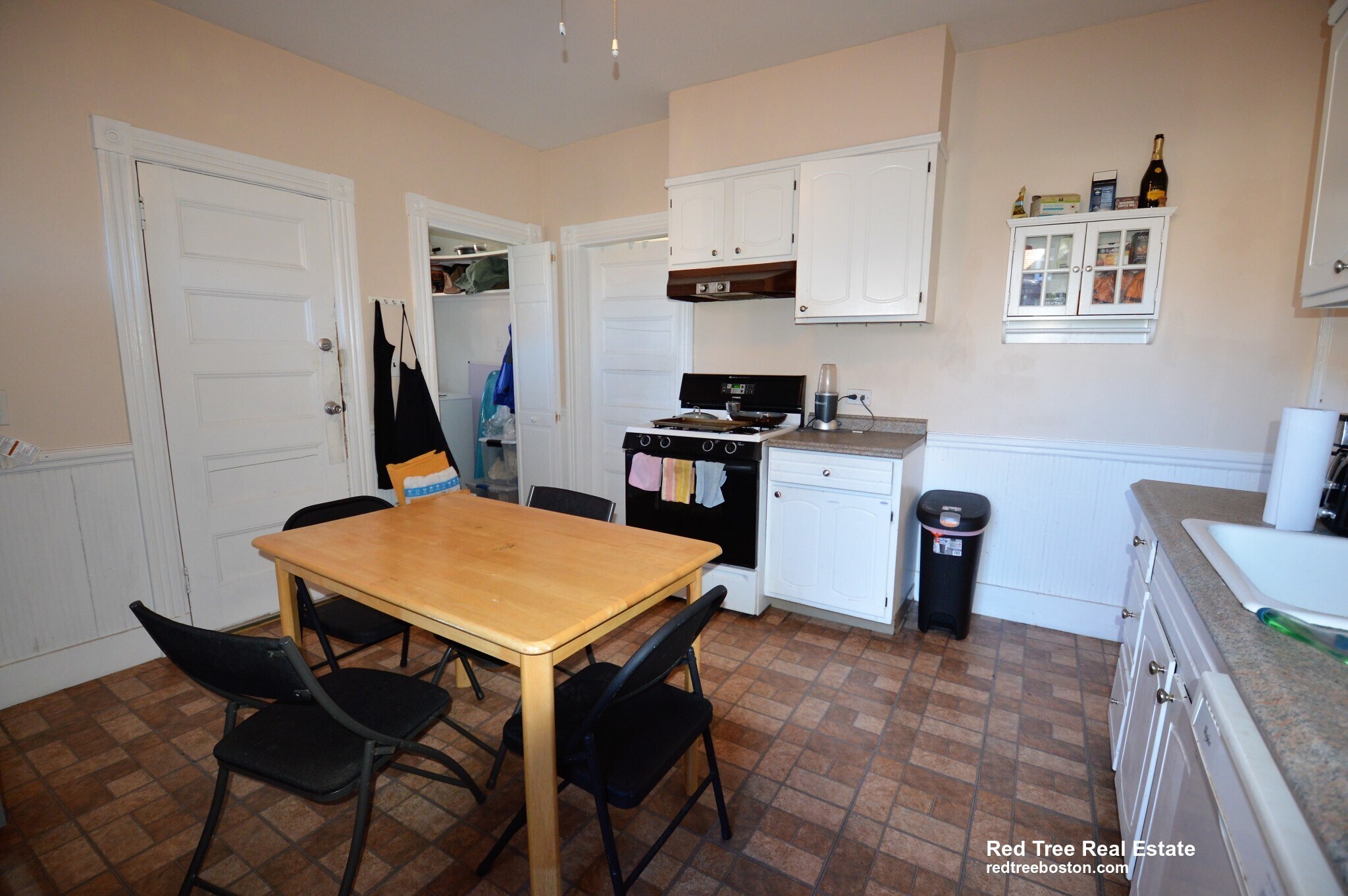 Building Photo - 98 Cypress St