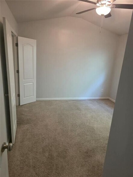 Building Photo - 2830 Cooper Brook Dr