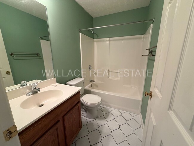 Building Photo - HALLS HAS IT -- ALL ONE LEVEL 3 BEDROOM HOME!!