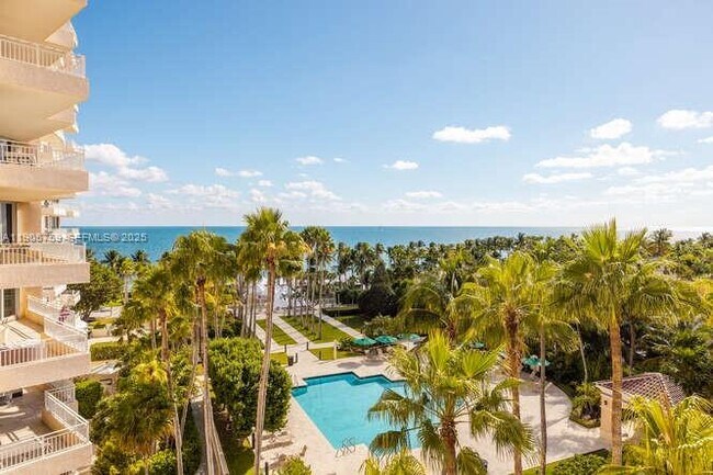 Building Photo - 791 Crandon Blvd