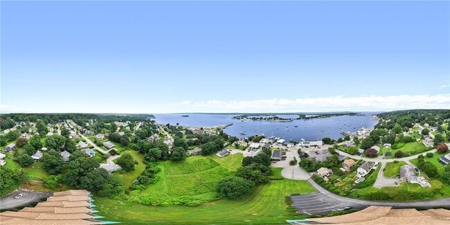 Building Photo - 33 Sakonnet E