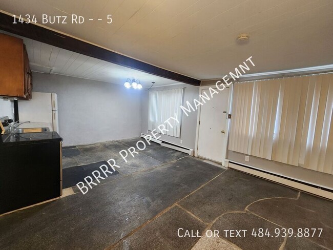 Building Photo - Cozy and affordable 1st floor 1 bedroom ap...