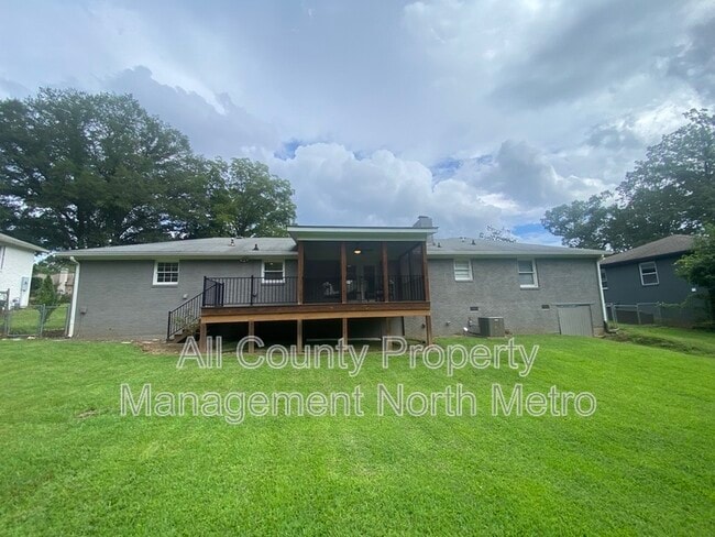Building Photo - 10100 N Coleman Rd