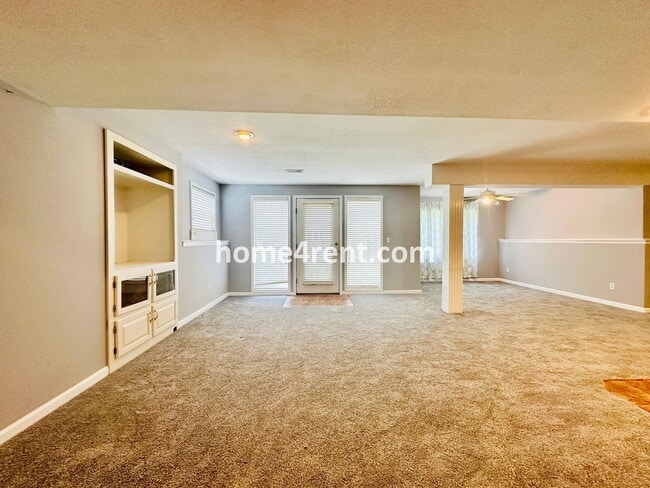 Building Photo - 8102 W 144th Pl