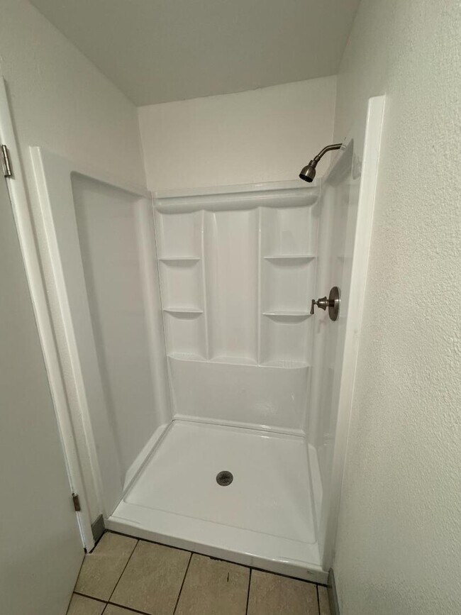 Building Photo - 8130 N 33rd Dr