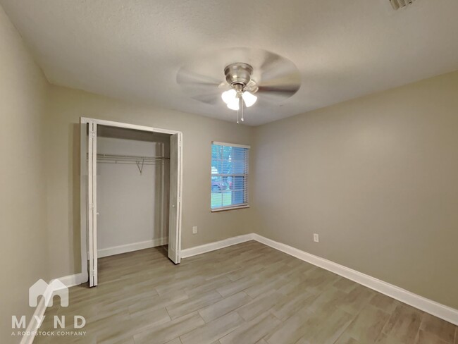 Building Photo - 1339 Primrose Ct