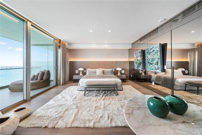 Building Photo - 10203 Collins Ave