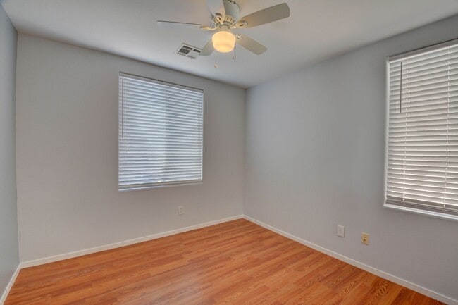 Building Photo - BEAUTIFUL 2 STORY SINGLE FAMILY HOME WITH ...